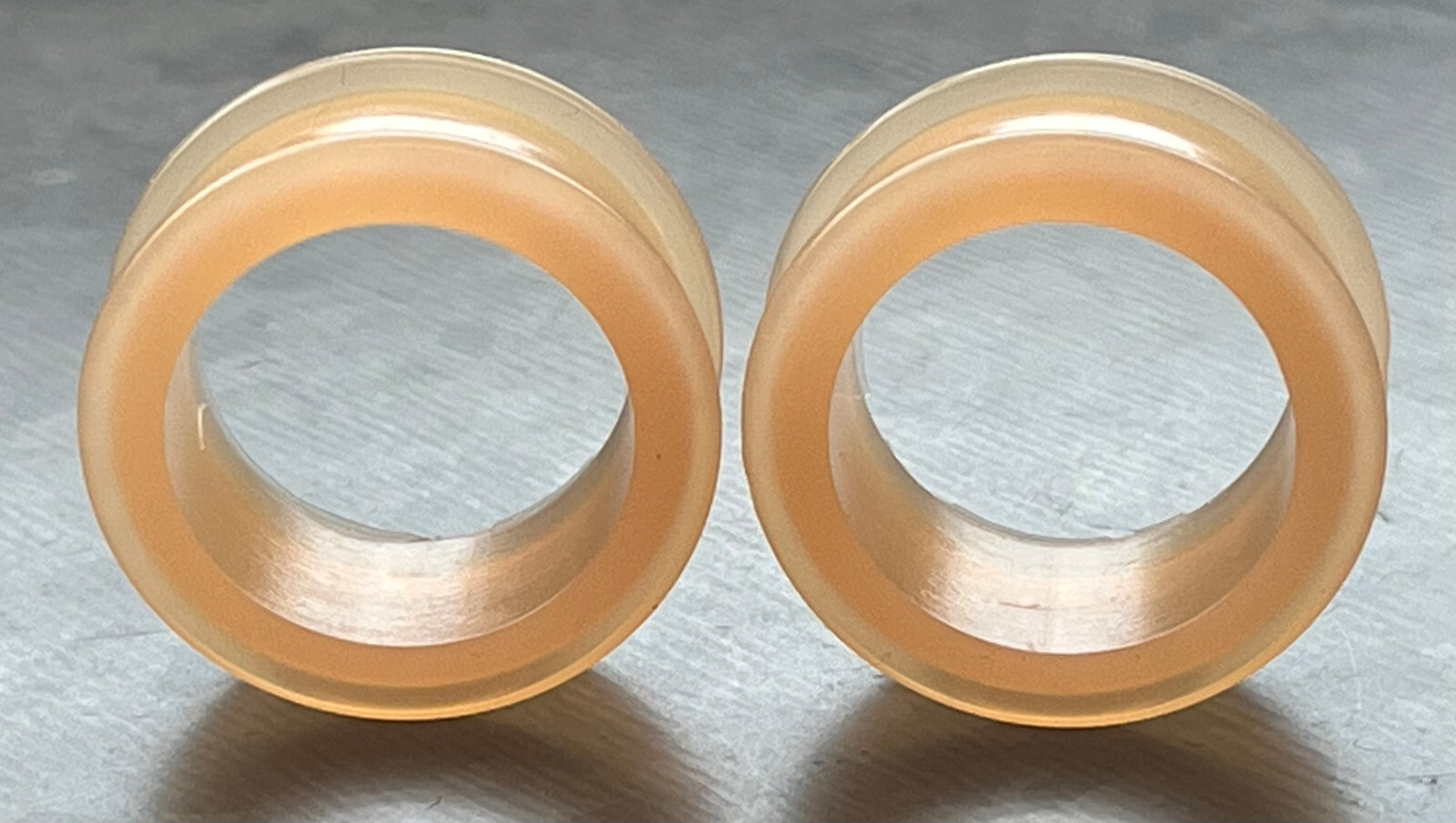 PAIR Peach Silicone Tunnels Double Flare Plugs Earlets Soft Flexible Gauges