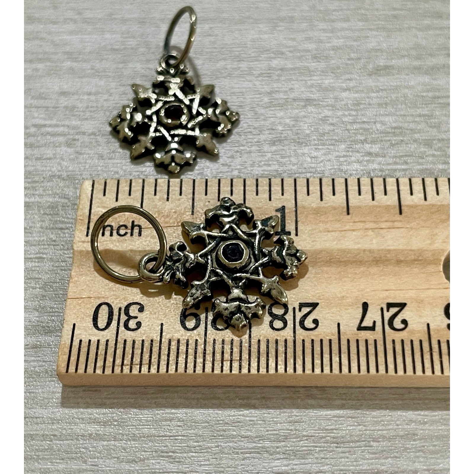 Love Heals Sapphire SEPTEMBER Birthstone Snowflake White Bronze Charm LH102