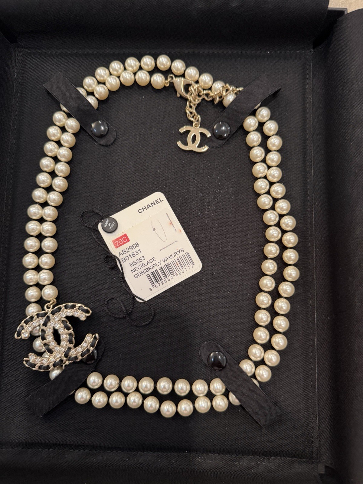 CHANEL Pearl Necklace with large CC pendant