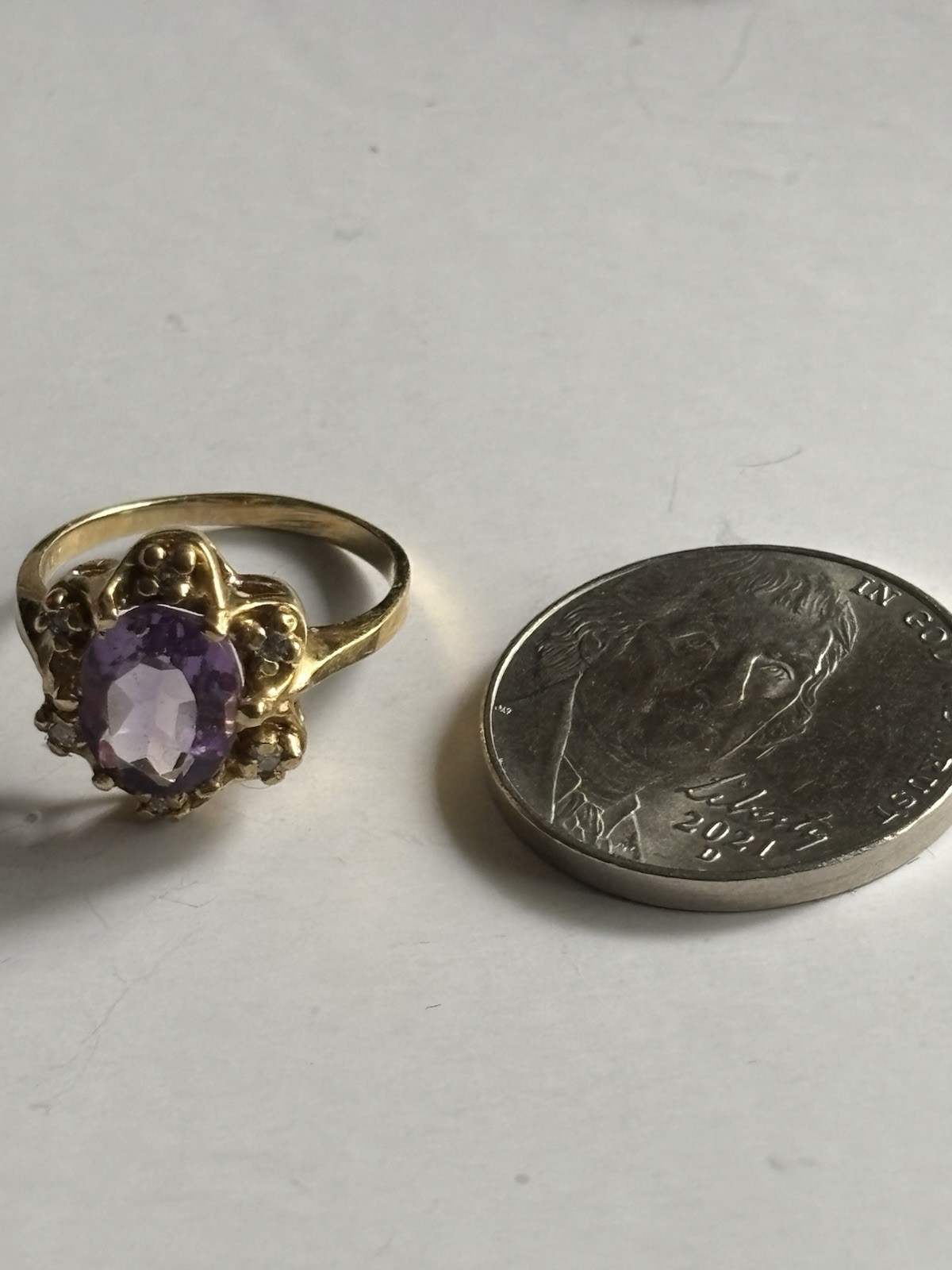 Amethyst Gemstone Gold Ring Diamonds 2.91 Grams