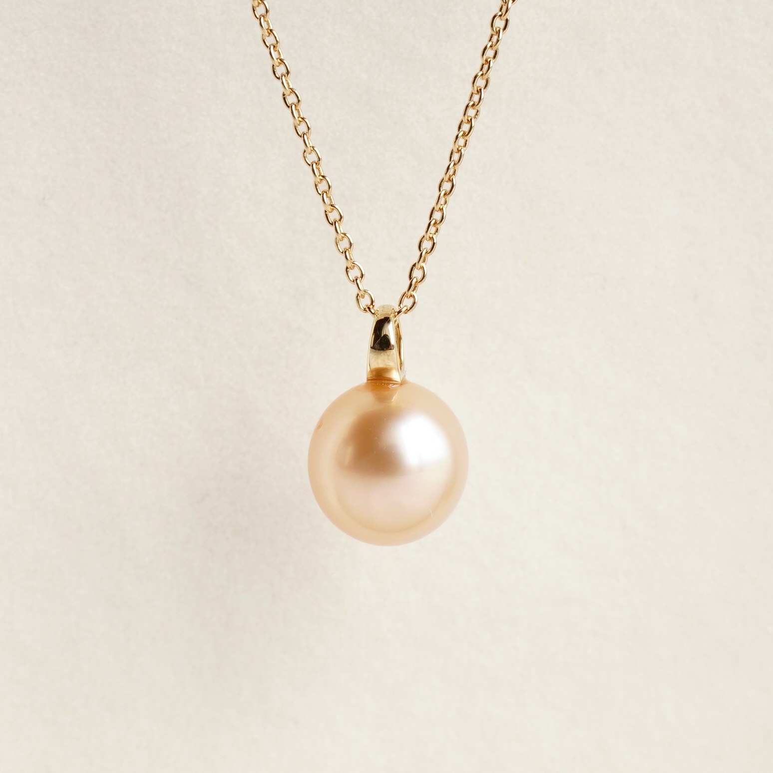 10.1mm Slight Oval Light Gold South Sea Pearl Pendant 14Kt Yellow Gold,0.6″,Gift