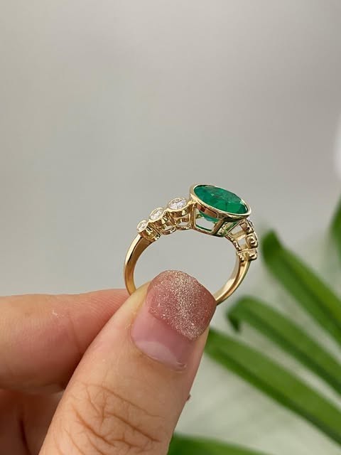 Oval Cut 4.50 Ct Green Emerald Ring Solid 14K Yellow Gold Anniversary Gift Her