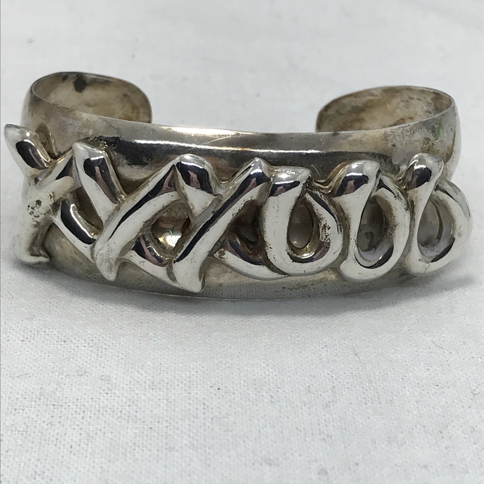 Vintage Mexico Signed 925 Sterling Silver X’s & O’s Cuff Bracelet sz 6