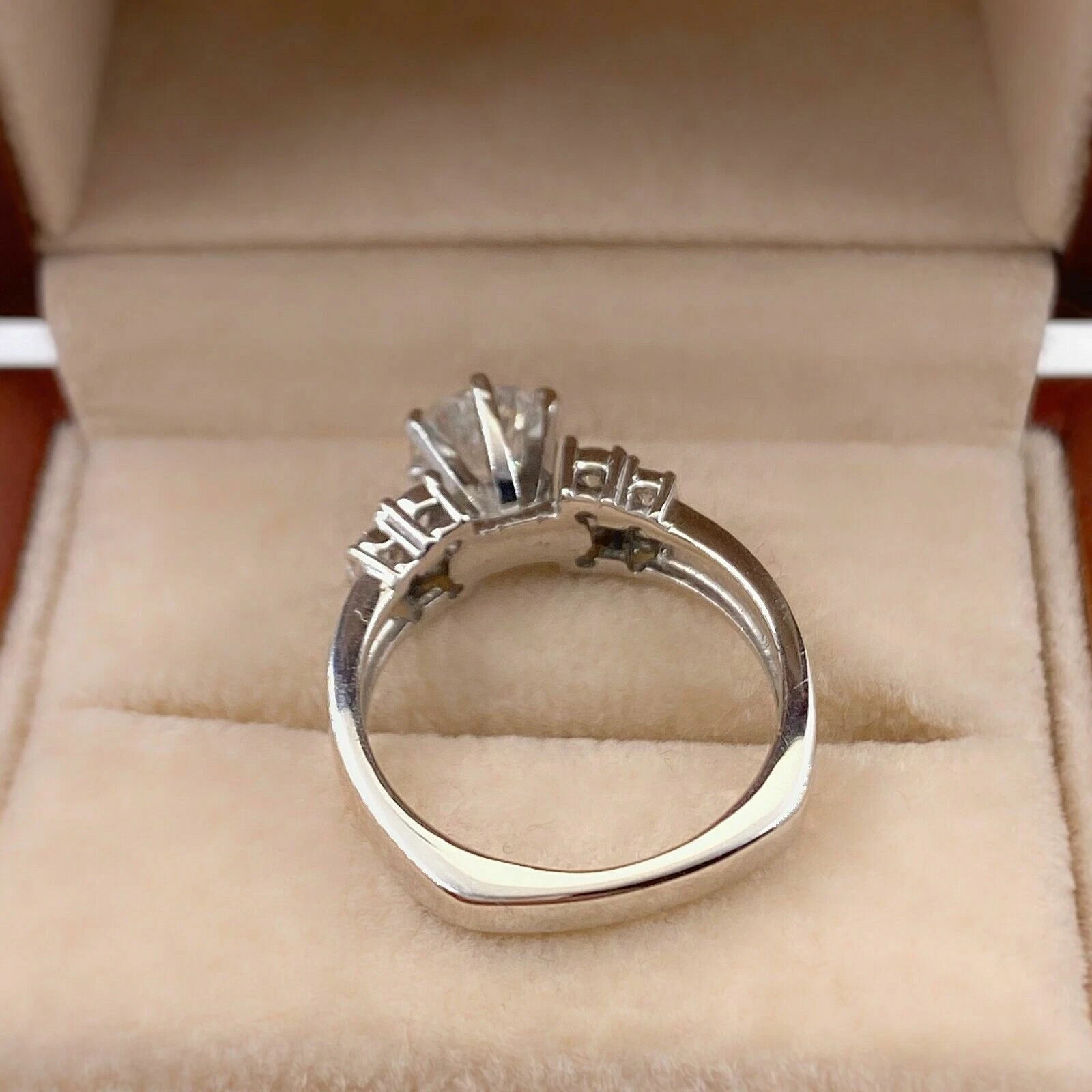 Vintage Style Engagement Ring 925 Sterling Silver 1.5 Ct Round Simulated Diamond