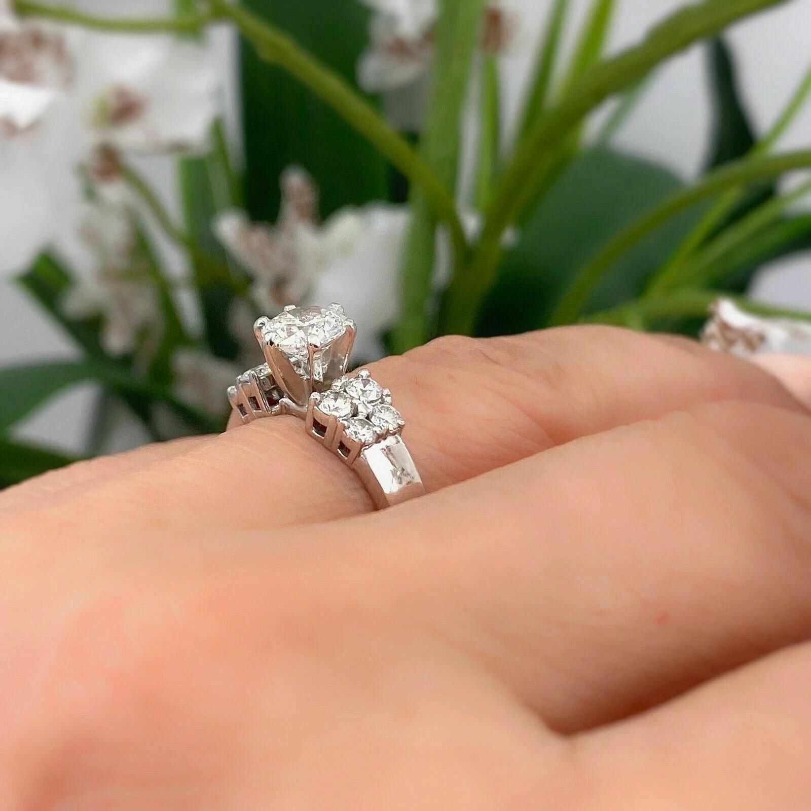 Vintage Style Engagement Ring 925 Sterling Silver 1.5 Ct Round Simulated Diamond