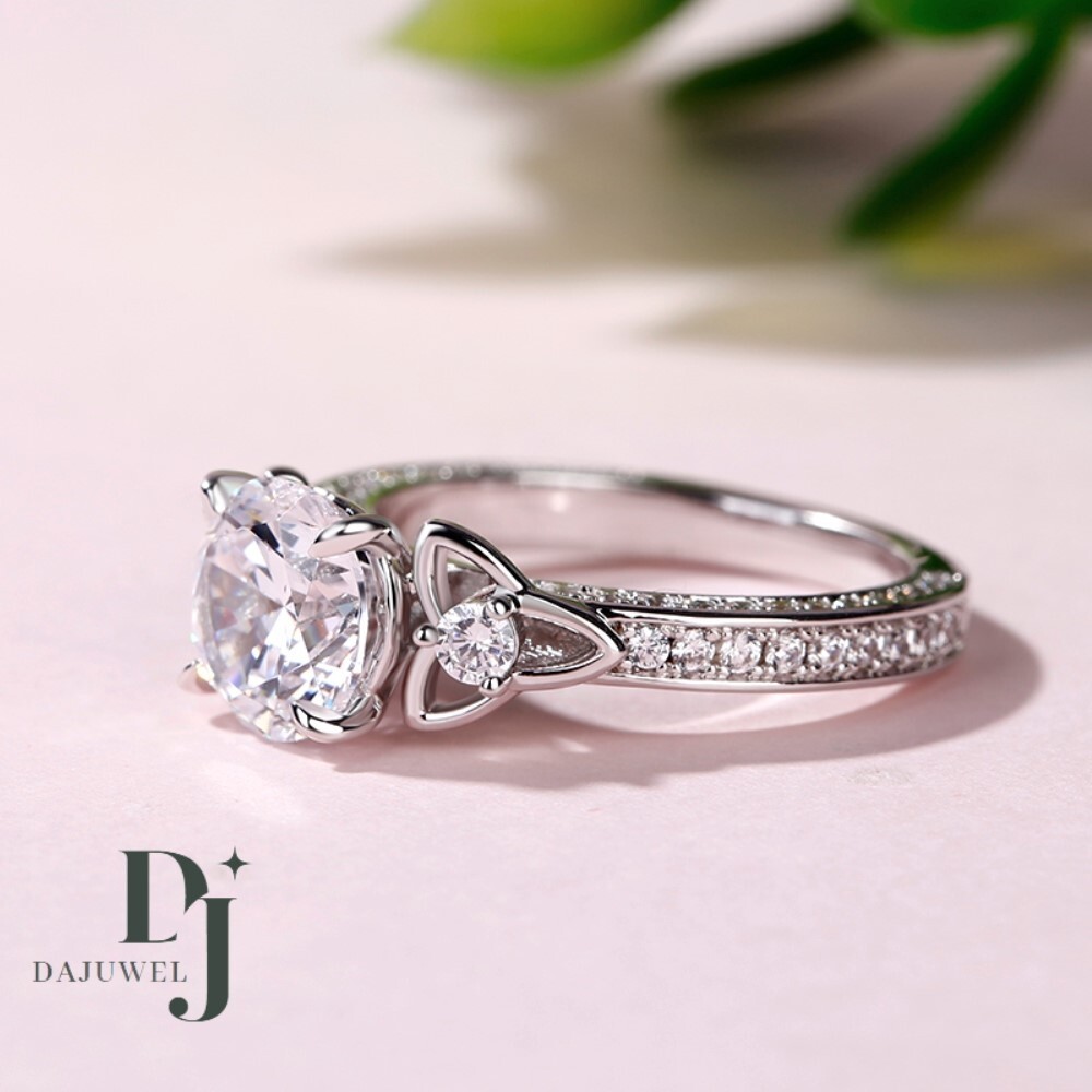 Moissanite Vintage Engagement Ring Solid 14K White Gold 2 Carat Round Cut VVS1