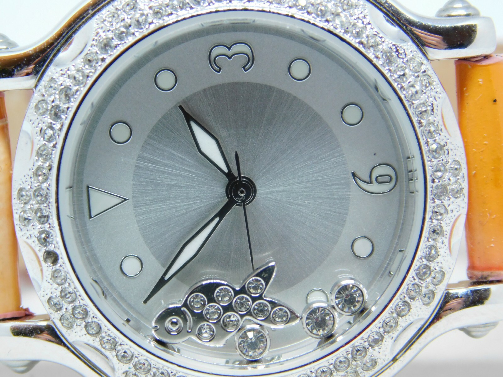Vera Pelle Genuine Leather Silver Tone Quartz Analog Ladies Watch