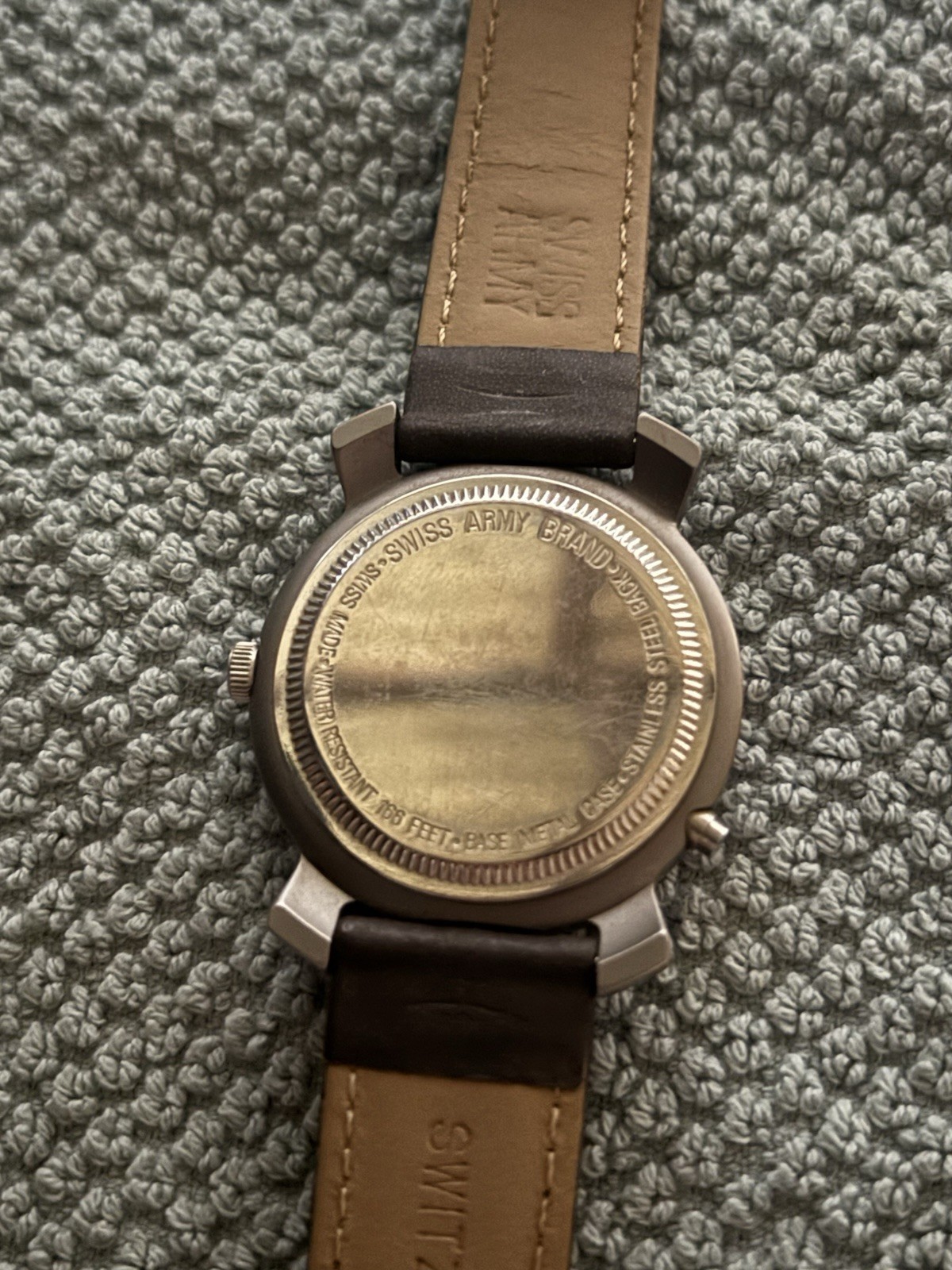 victorinox Switzerland swiss army watch 166 feet water resistant