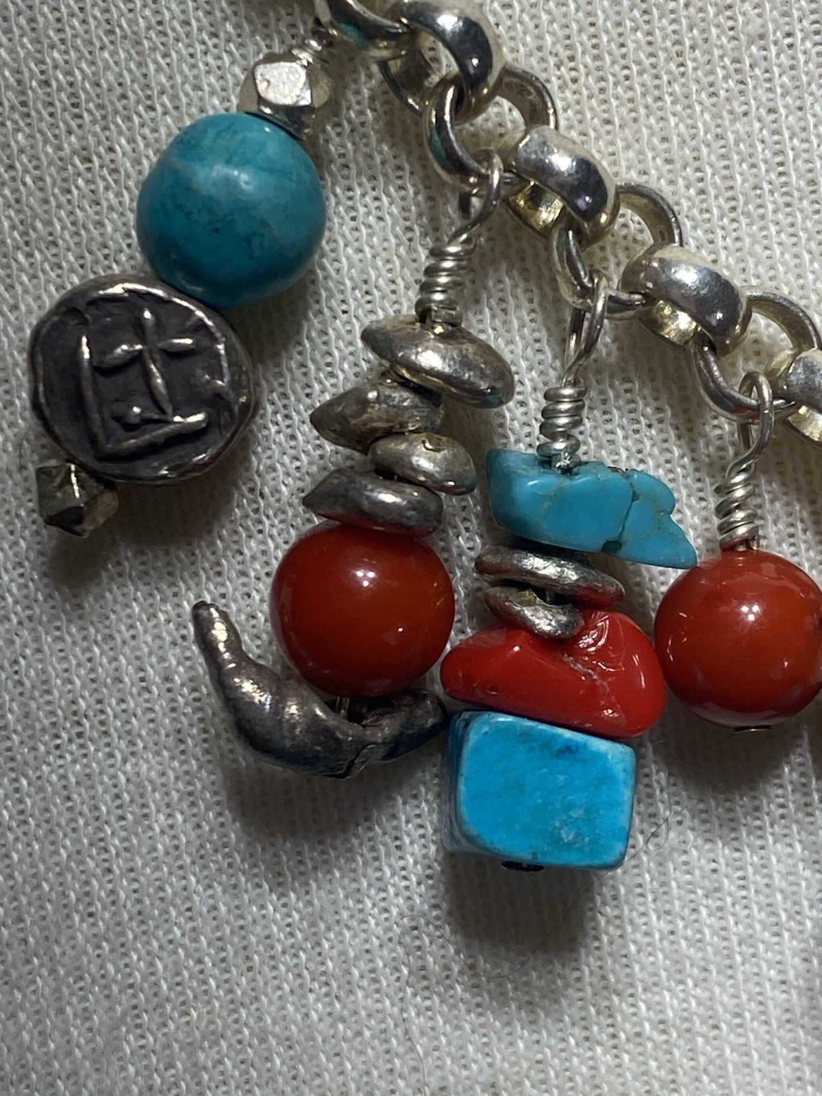 VINTAGE SOUTHWEST TURQUOISE & RED CORAL STERLING SILVER FEATHER CHARM NECKLACE
