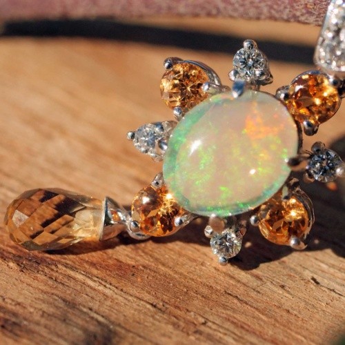 Adorable Full Opal Mandarin Garnet Pendant with Diamonds 0.67 0.07 ct with