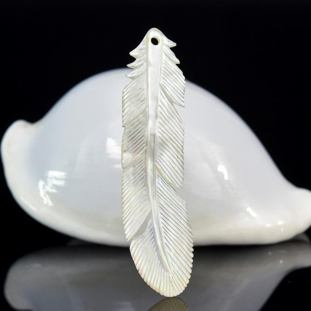 Bird Feather Carved Mother of Pearl Shell Pendant Jewelry Making Supply 1.95g