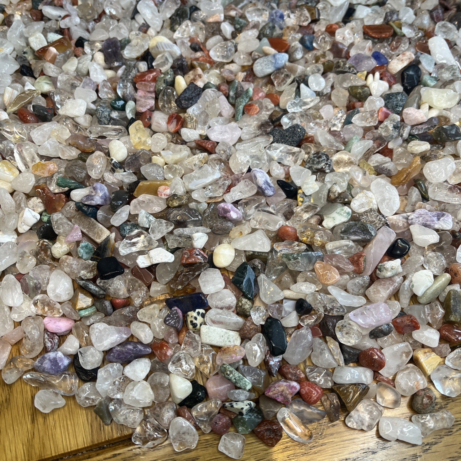Small Mixed Crystals Mini Gemstones,Chips Ideal For Crafting 1.4 kg