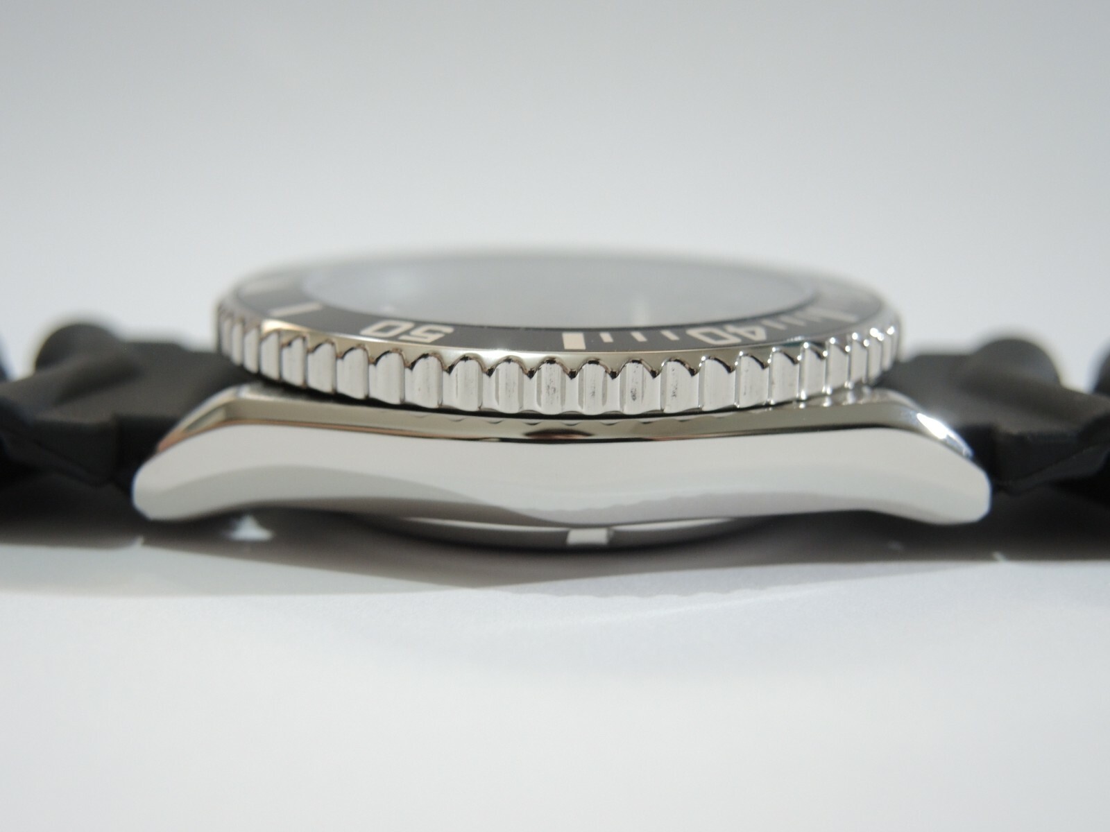 NEW STAINLESS CASE,CROWN,DIAL,HANDS,STRAP LARGE DIVERS 10BAR SKX031 (7S26-0040)