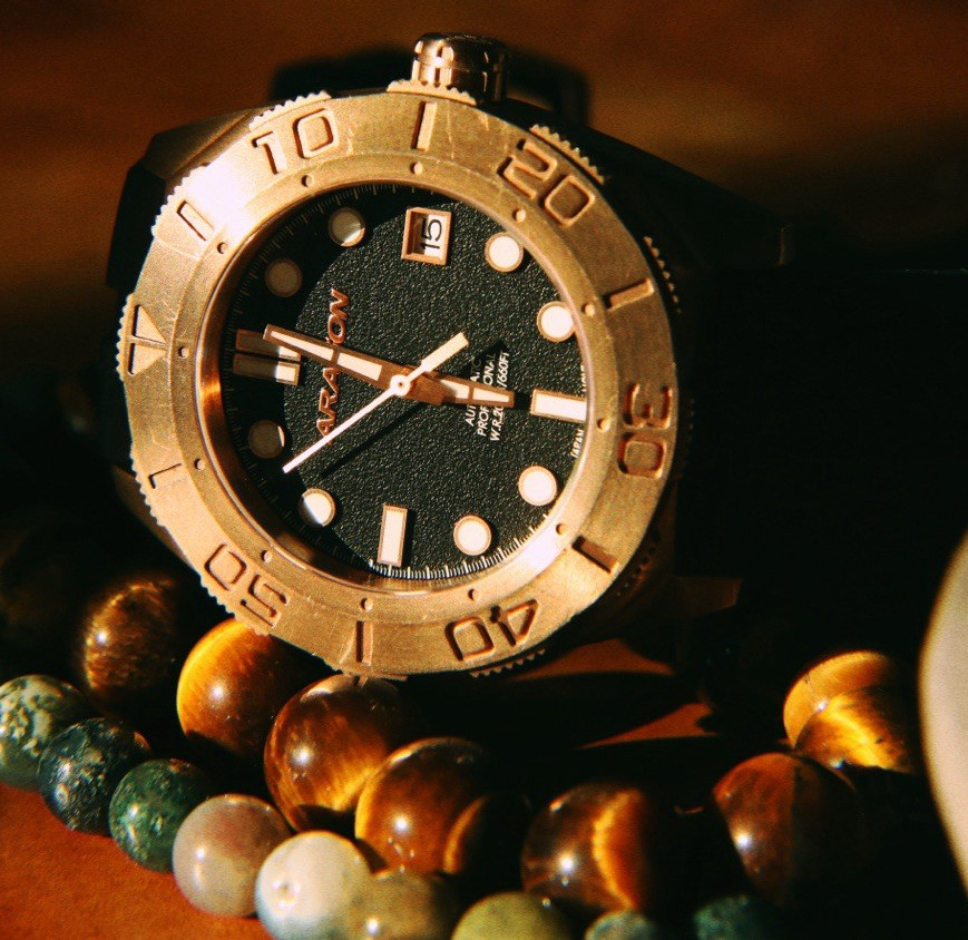 ARAGON Wing-Engineered Automatic Diver 200M Black Dial bronze Case Rubber straps