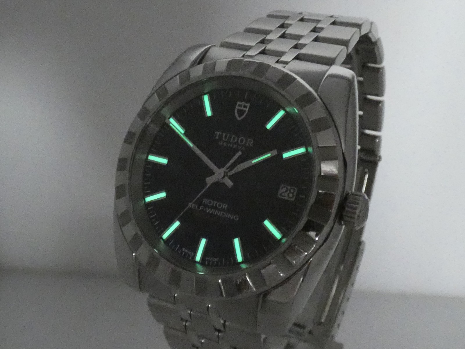 TUDOR CLASSIC DATE 21010 BOX&PAPERS YEAR 2012 BLUE DIAL AUTOMATIC STEEL WATCH