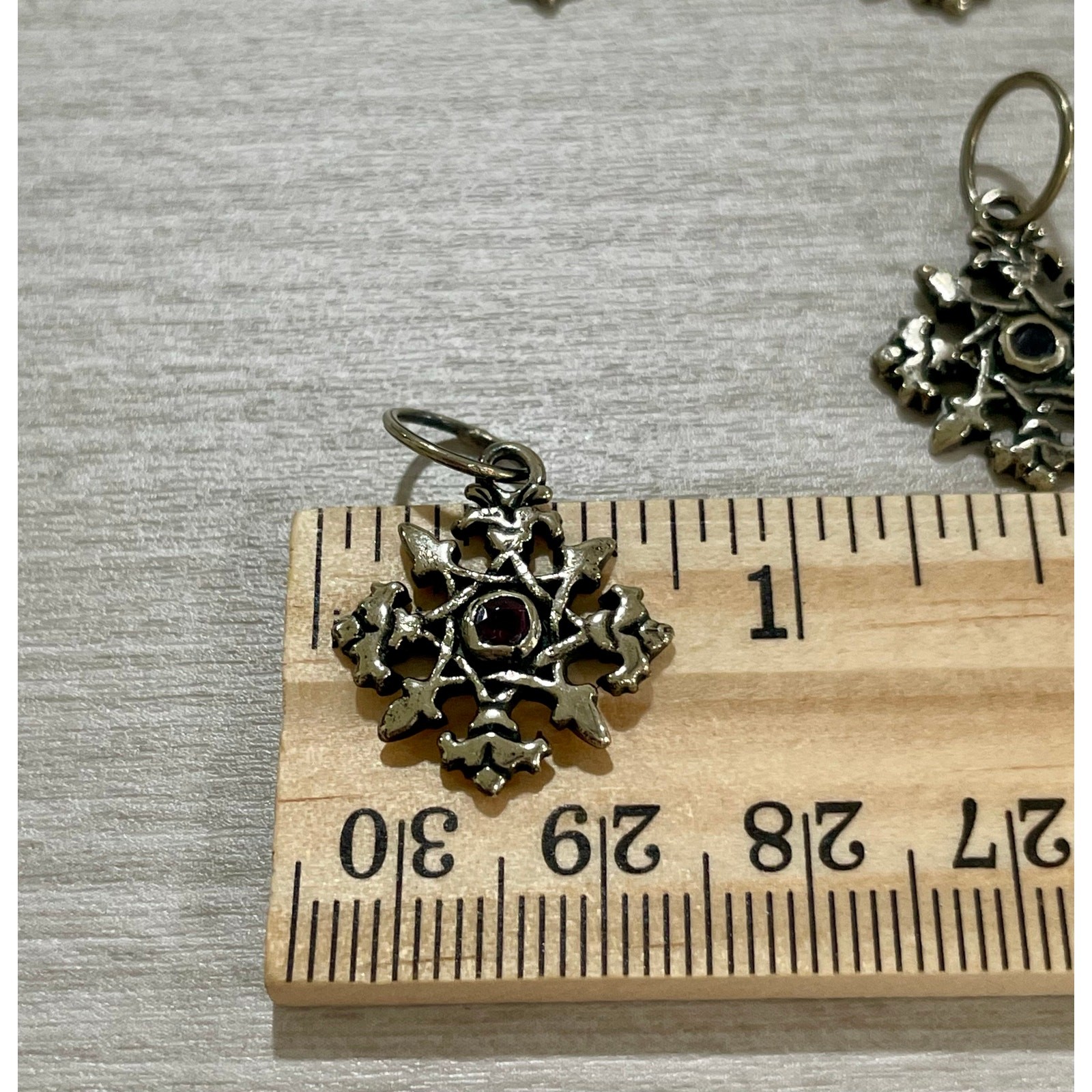 Love Heals Sapphire SEPTEMBER Birthstone Snowflake White Bronze Charm LH102