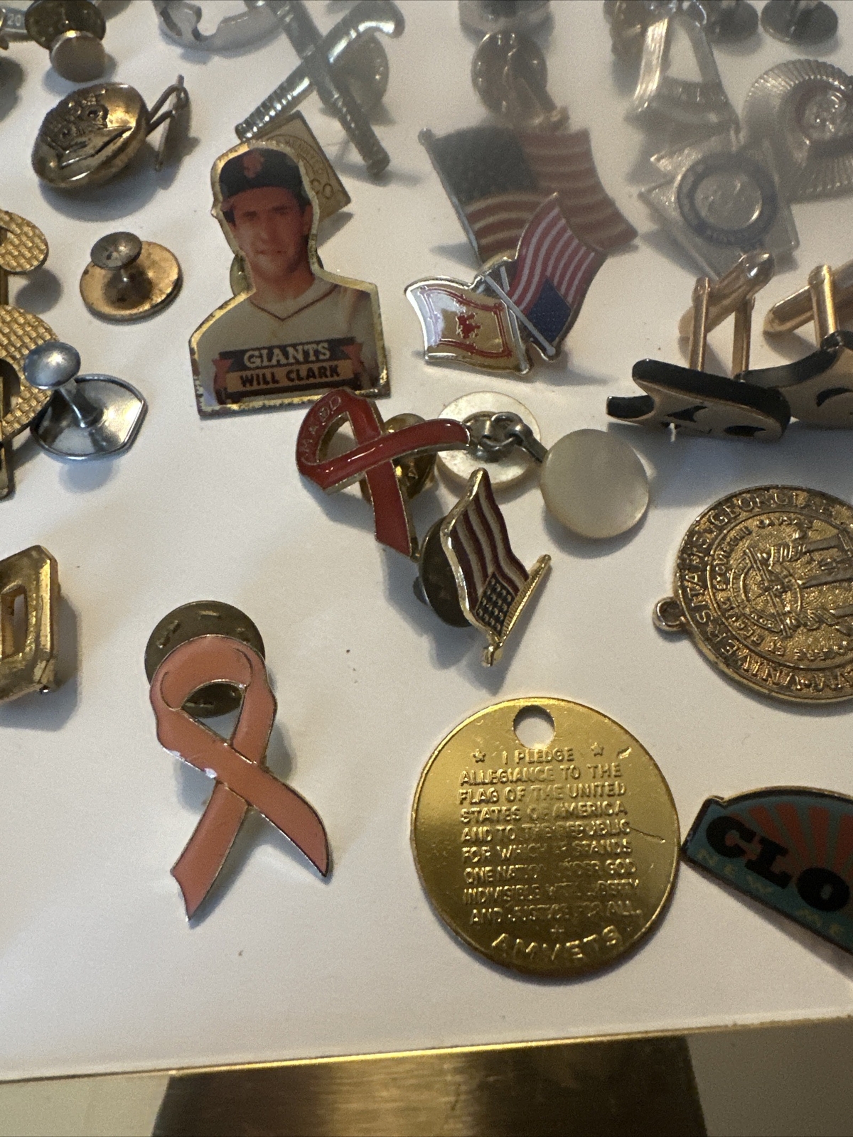 Vintage Men’s Junk Drawer Lot Cuff Links Pins Ring Money Clips #D339 60 PCS