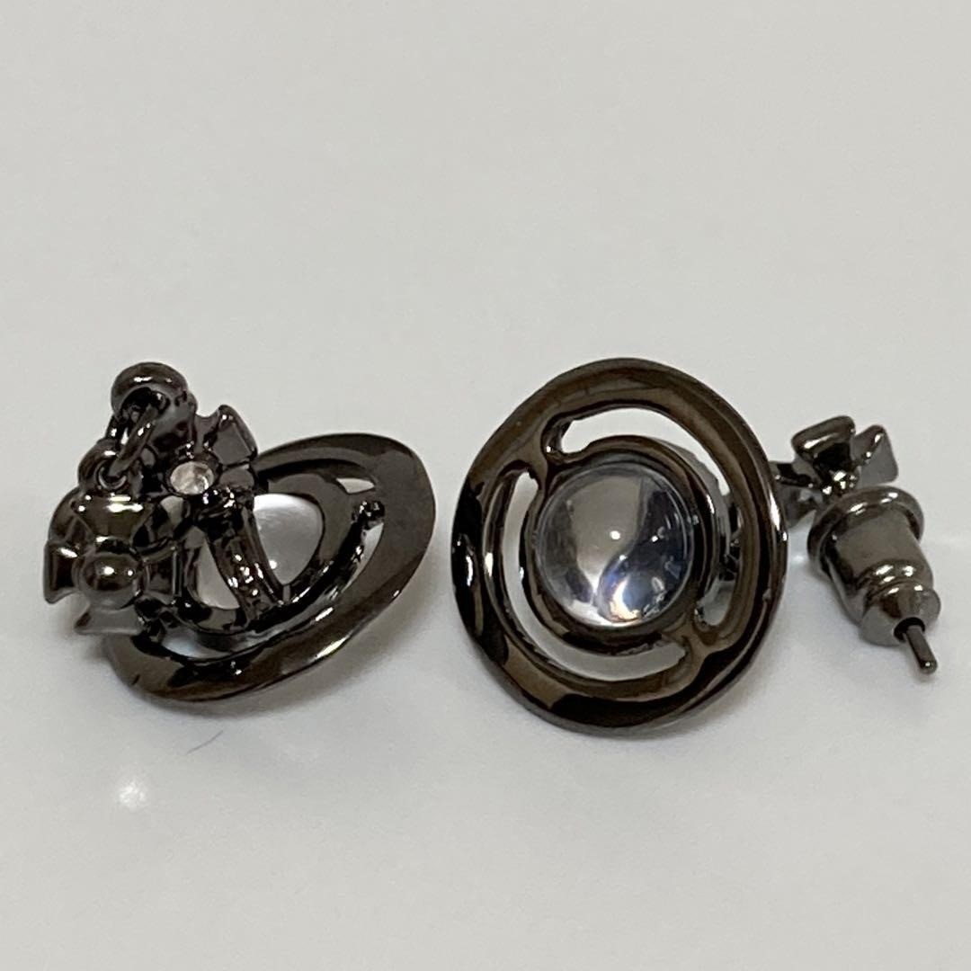 Vivienne Westwood Petite Orb Earrings Gunmetal w/drawstring [E00229