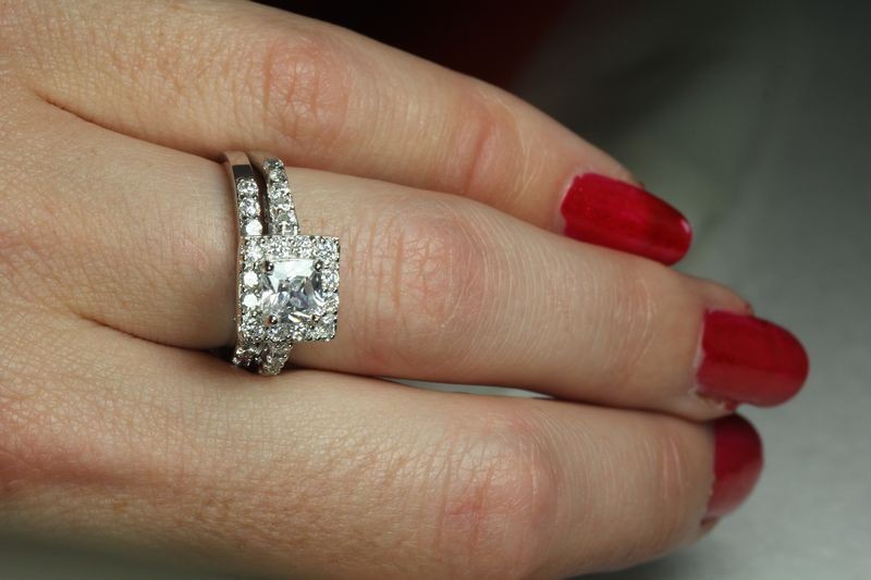 BEAUTIFUL STERLING SILVER PRINCESS 2.7C PAVE CZ ENGAGEMENT WEDDING HALO RING SET