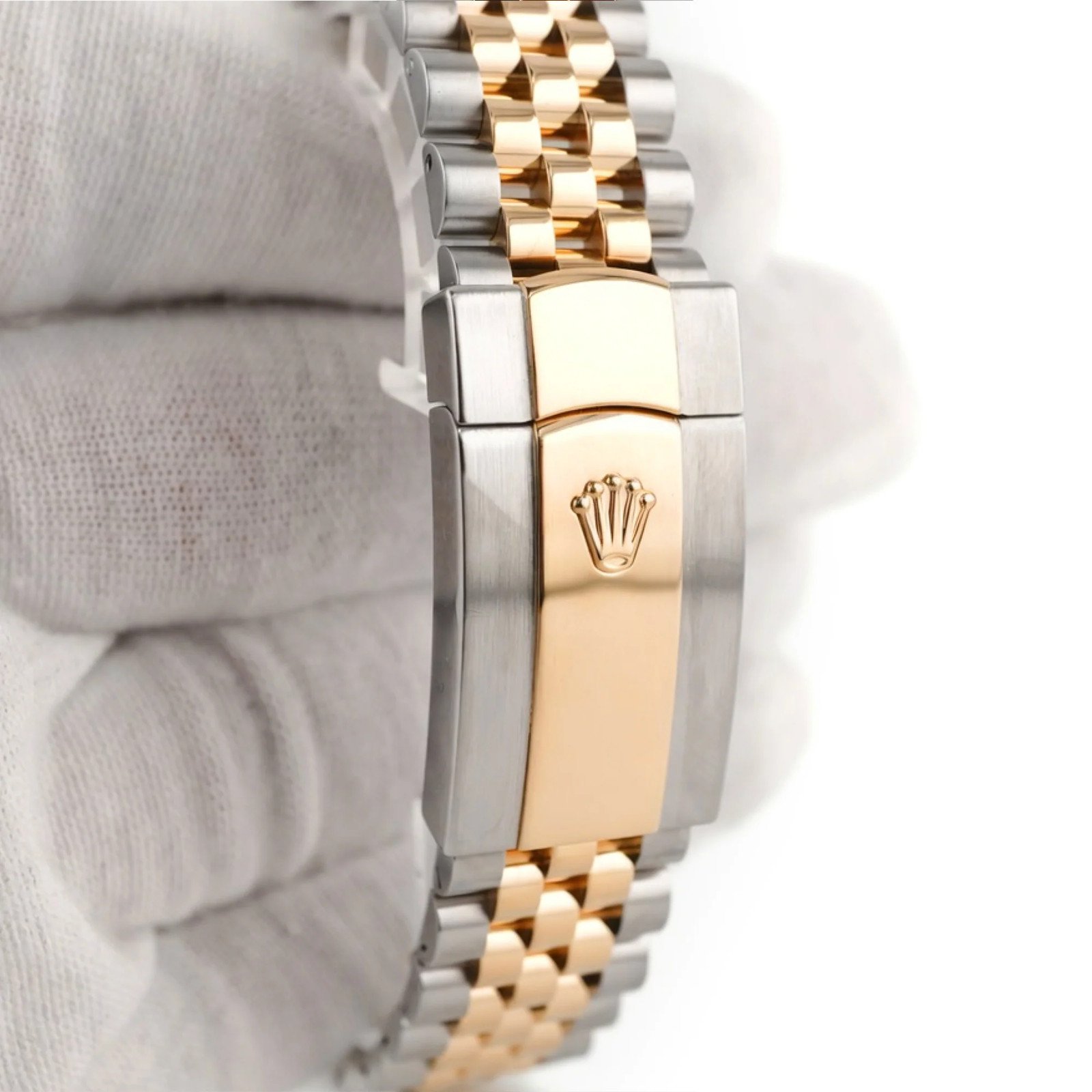 Rolex 126233 Datejust 36 mm Golden Fluted Motif Dial Jubilee Box & Papers 2023
