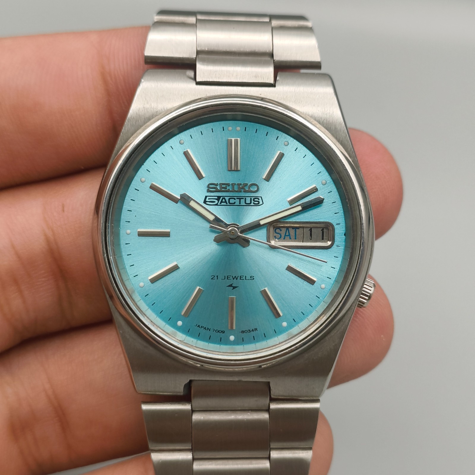 Vintage Seiko 5 Actus 7009 Automatic 21 Jewels Men’s Watch Blue Sunburst Dial