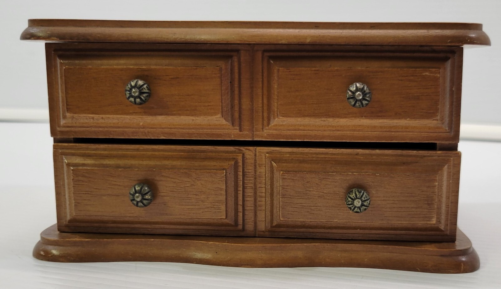 E) Vintage Mele Wooden Flip Top Jewelry Box Table Top
