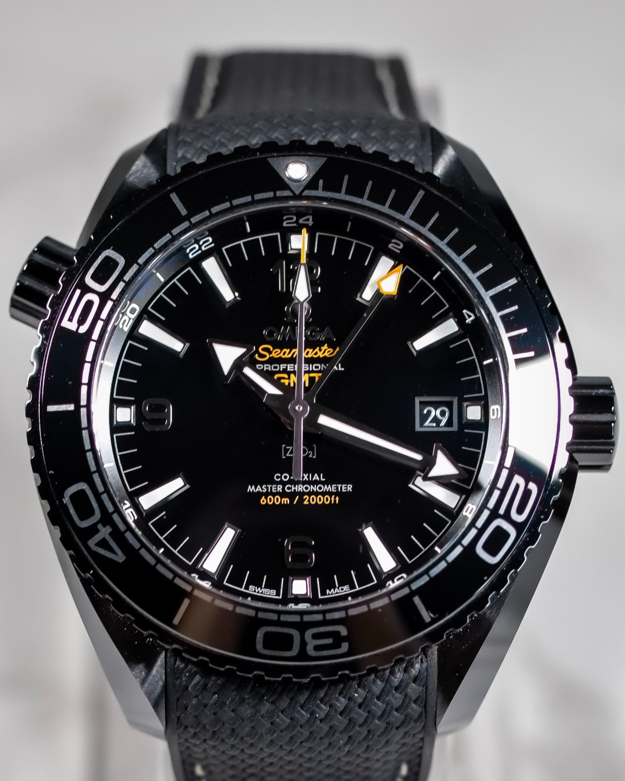 2018 Omega Seamaster Planet Ocean GMT 600M Deep Black 45.5mm Full Set