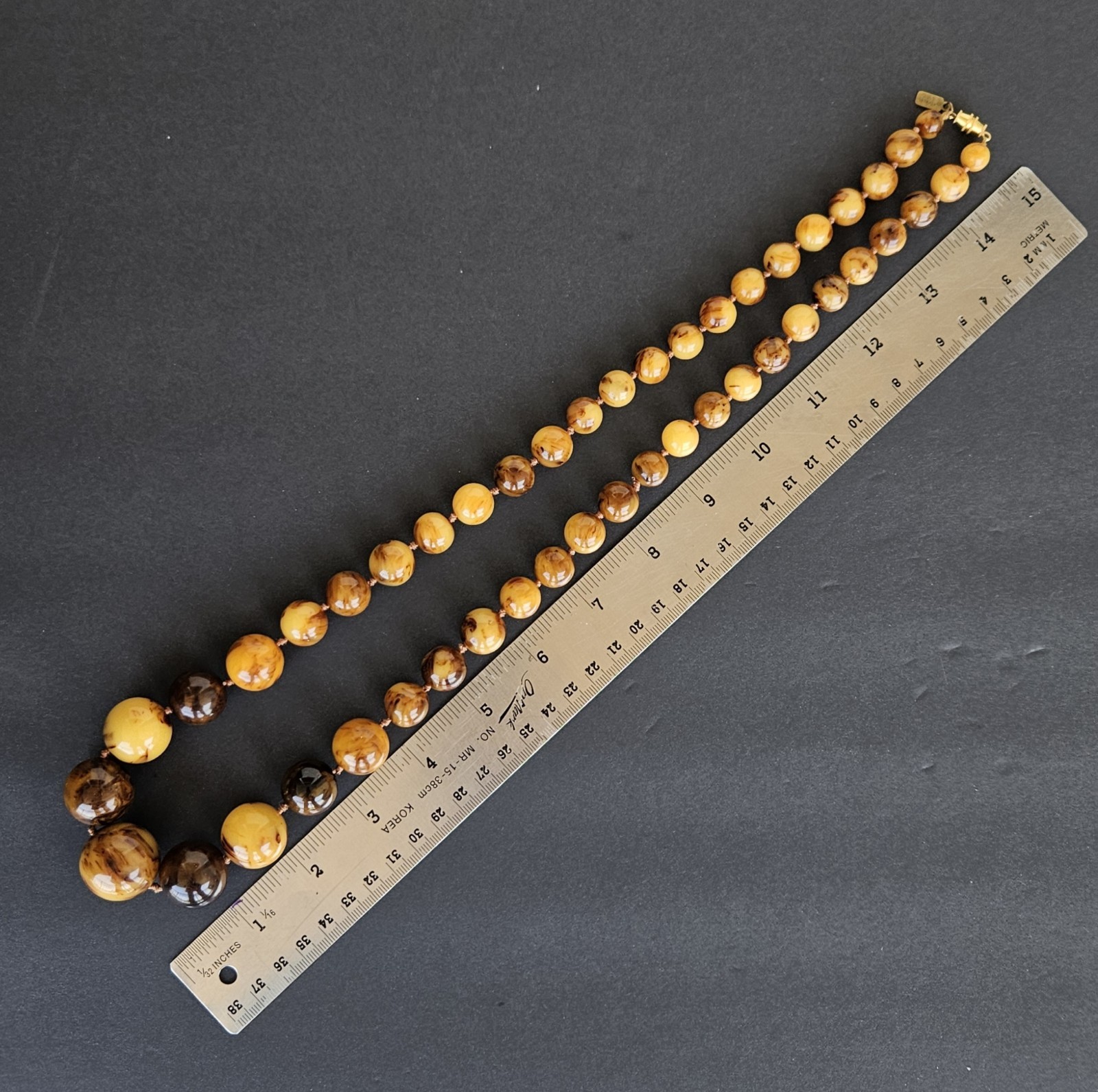 Vintage 1970s Kenneth Lane Catalin Root Beer Caramel Bakelite Bead Necklace 114g