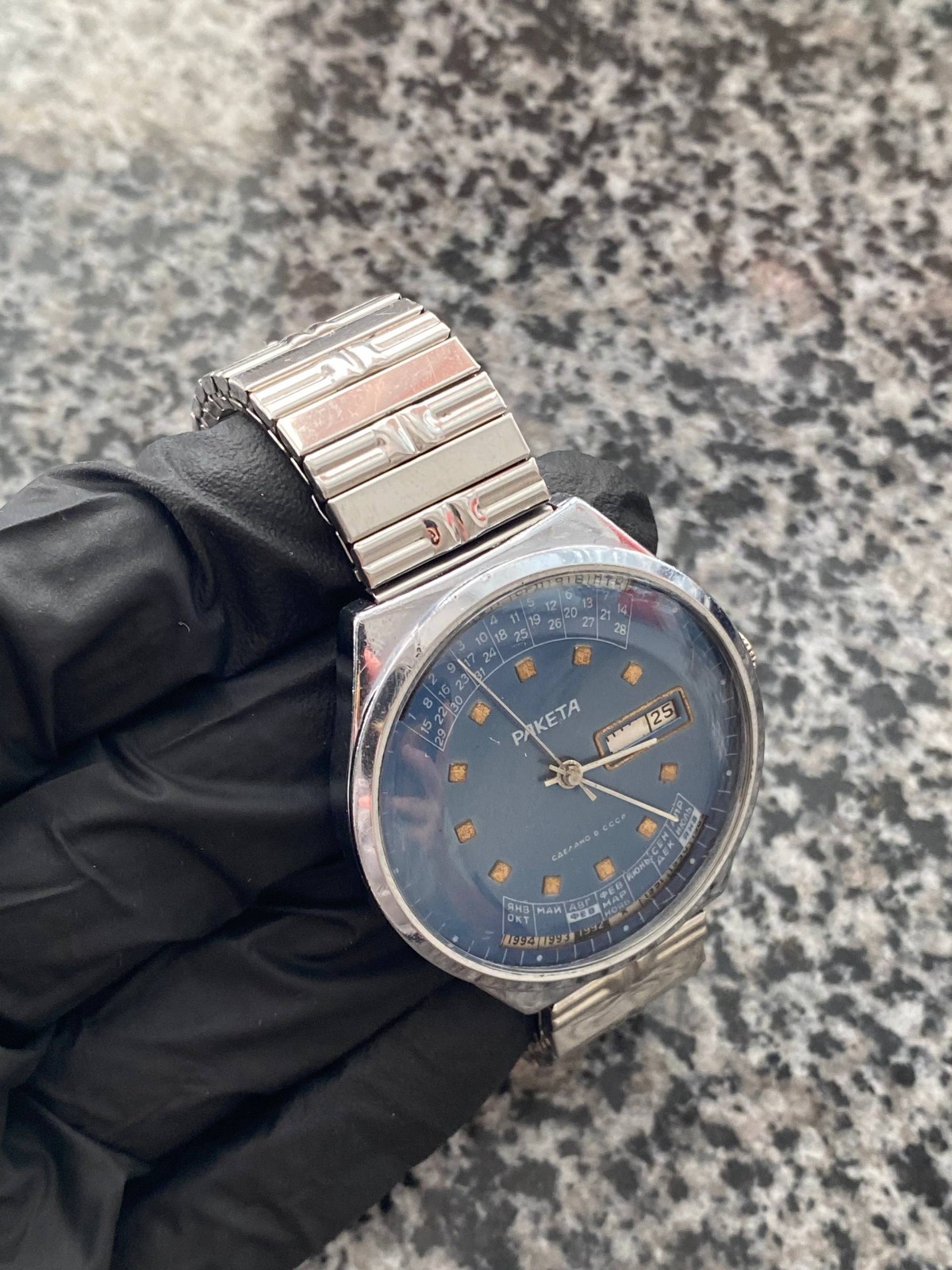 Vintage Raketa Calendar Watch Soviet mechanical Original Wristwach Rare USSR