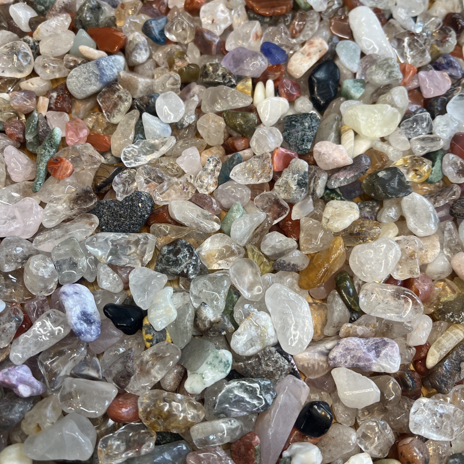 Small Mixed Crystals Mini Gemstones,Chips Ideal For Crafting 1.4 kg