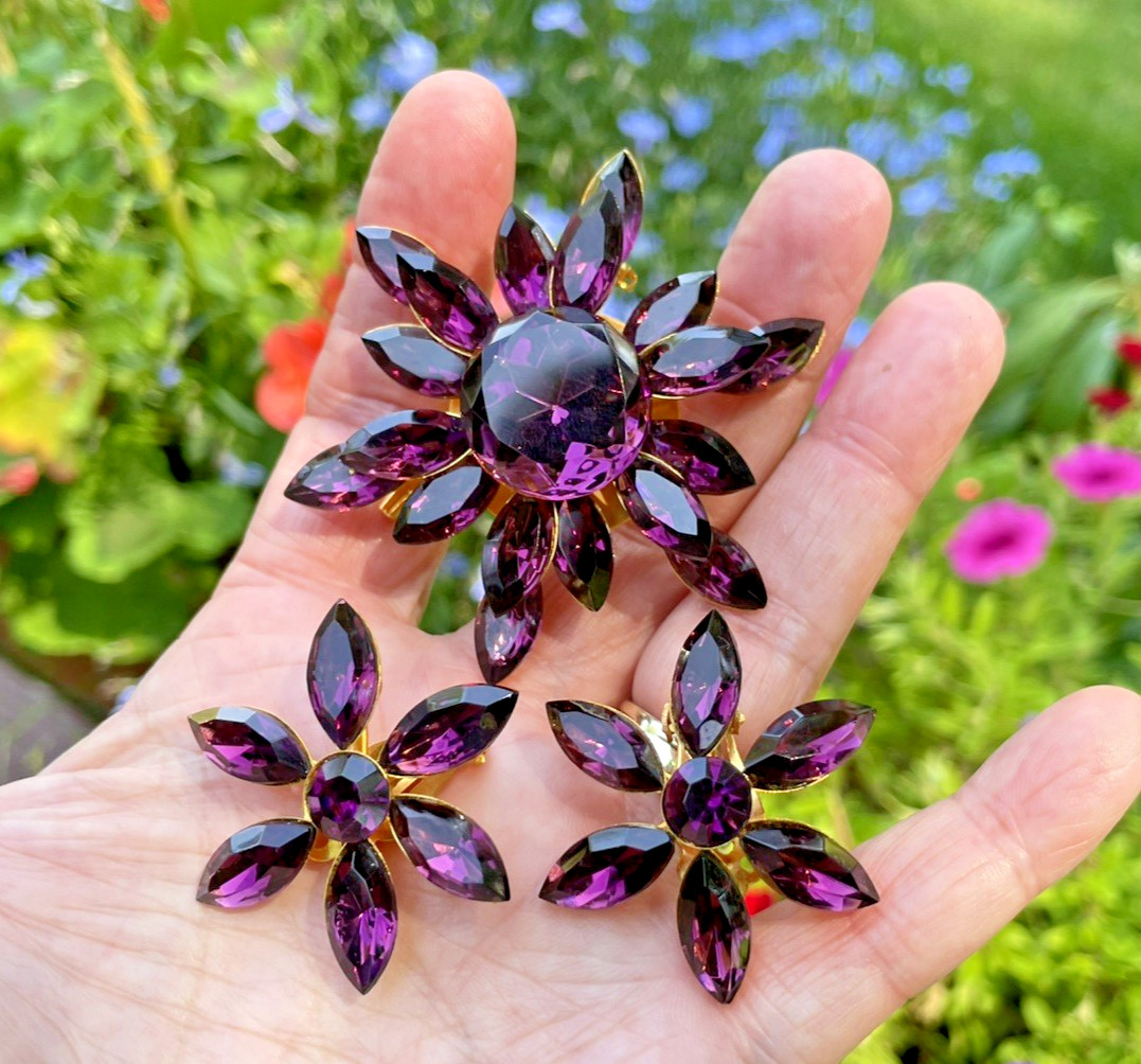VTG Purple Ruby Red Rhinestone Brooch & Clip-On Earrings Set Mid Century Glam