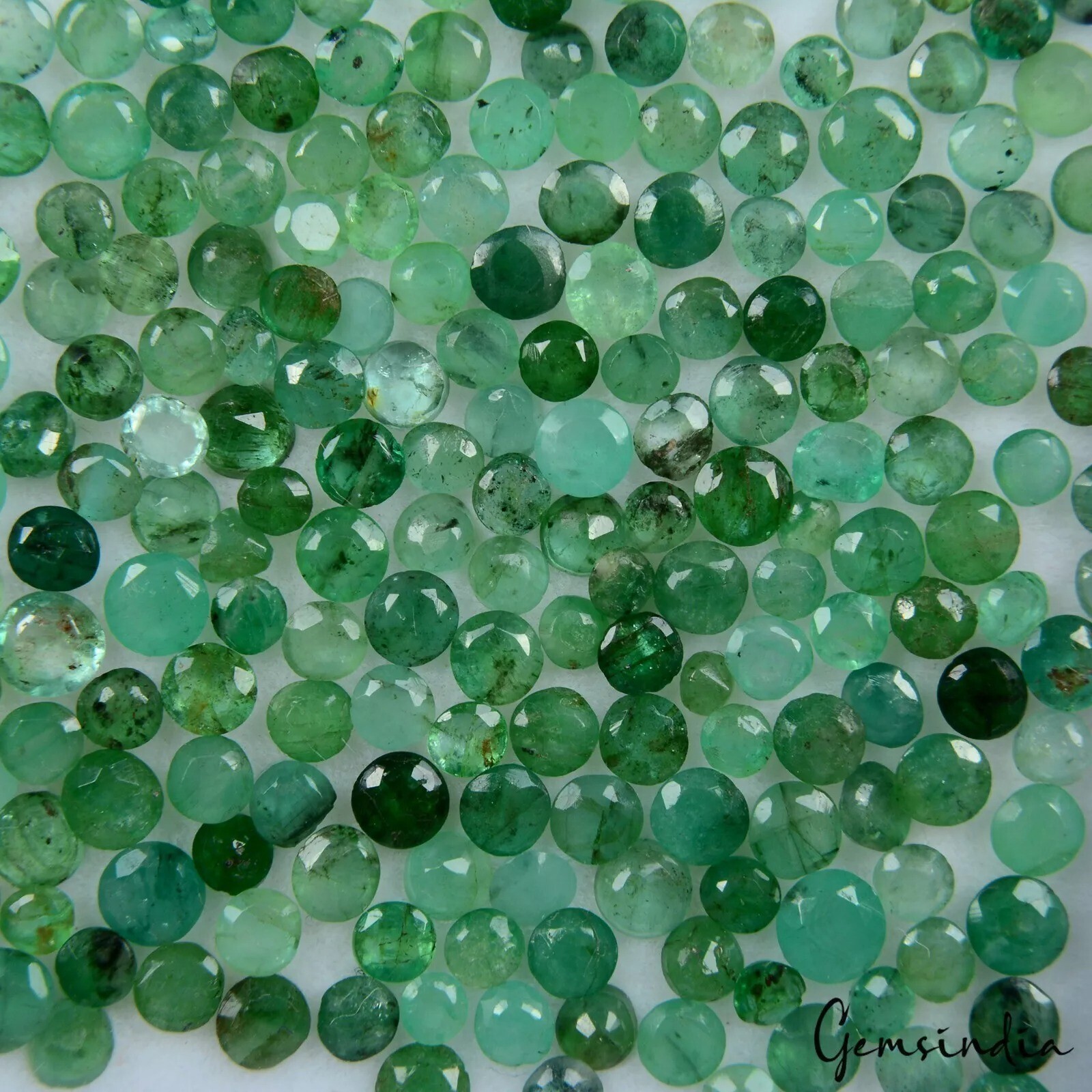 200 Pcs Natural Untreated Colombian Green Emerald 1.5mm-3mm Round Cut Gemstones