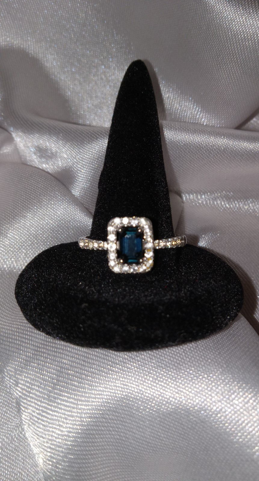 Unique 100% Blue & White Sapphire Ring Sz 9, Natural Mined, 14KWG, 1.07ctw, NWT