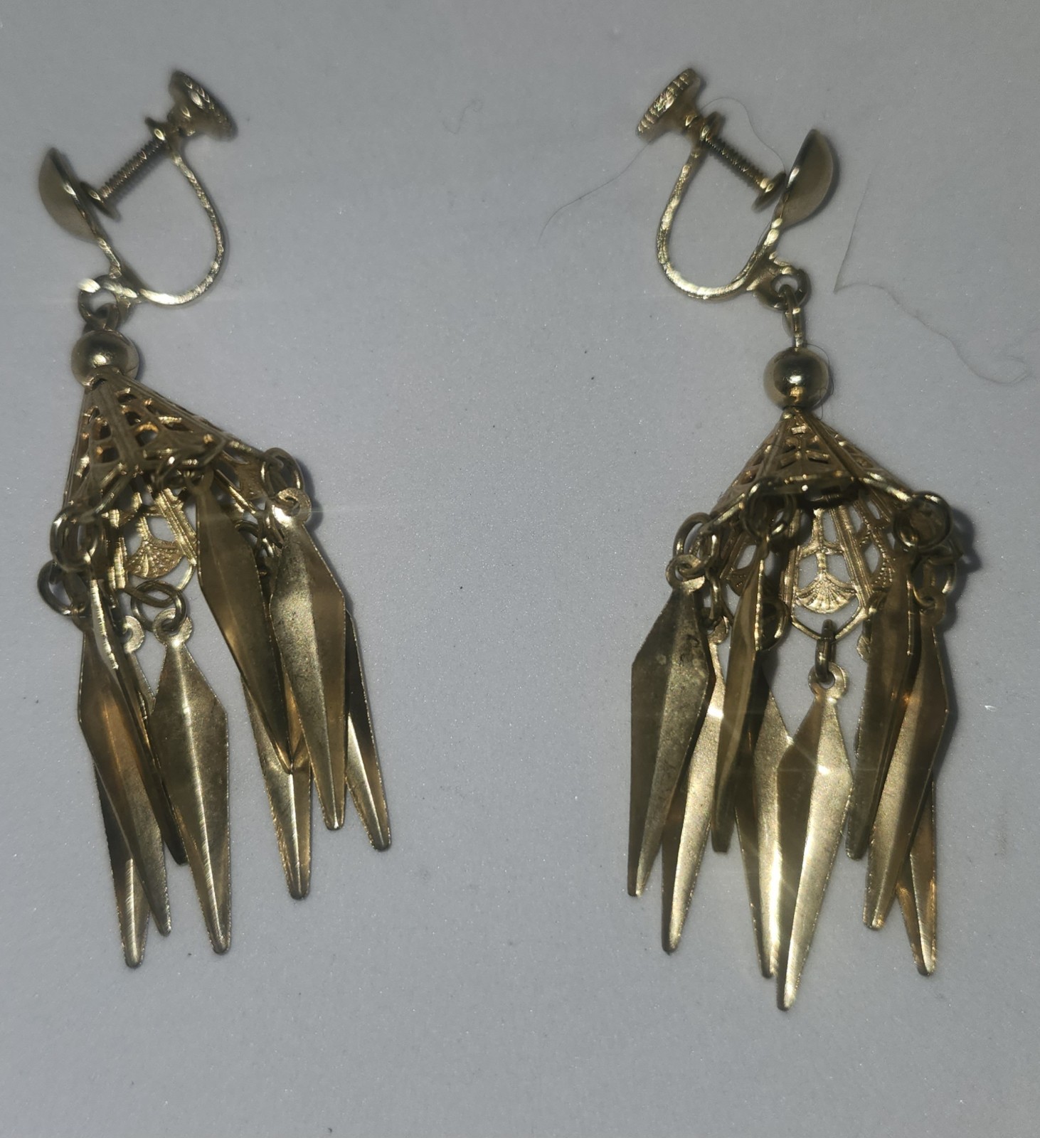 Goldtone Filigree Basket Weave Chandelier Dangle Earrings Screwback Vtg ’40-50s