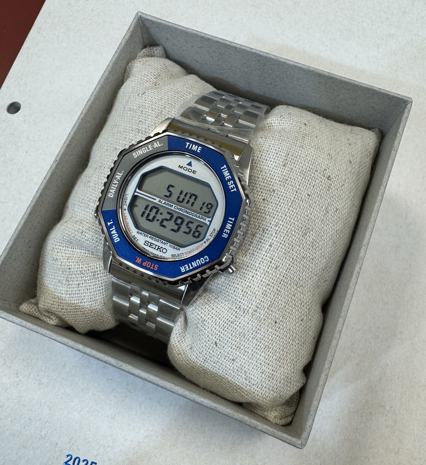 Seiko Rotocall Quartz Chronograph Digital Dial Men’s Watch SMGG21 Brand New
