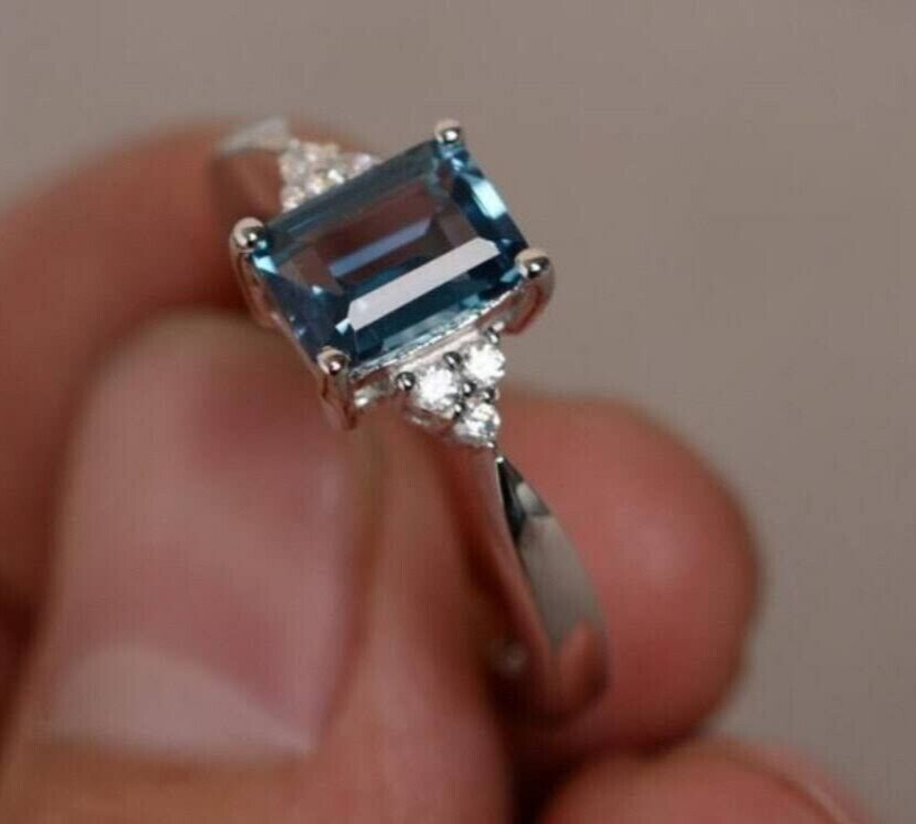 Elegant Christmas Gifts Ring 2.1 CT Simulated Aquamarine Ring 925 Silver Plated