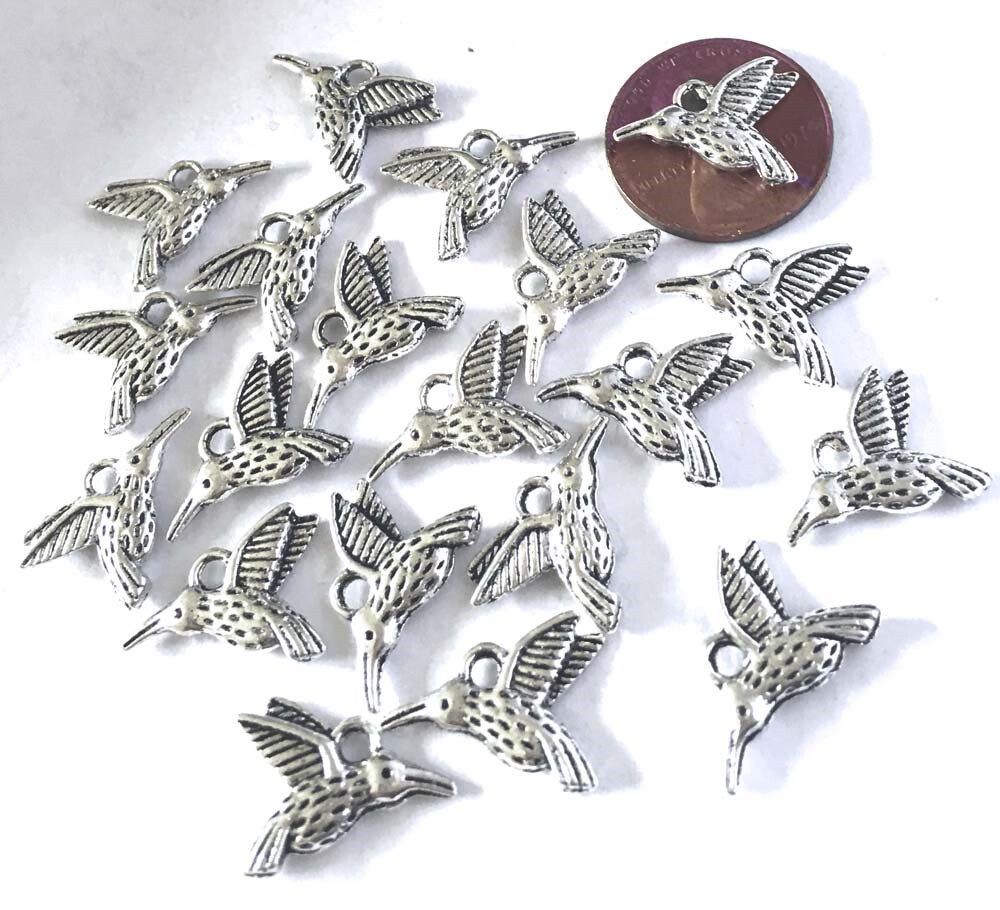 15 Antique Silver Pewter hummingbird Flying Bird Charm 12x16mm