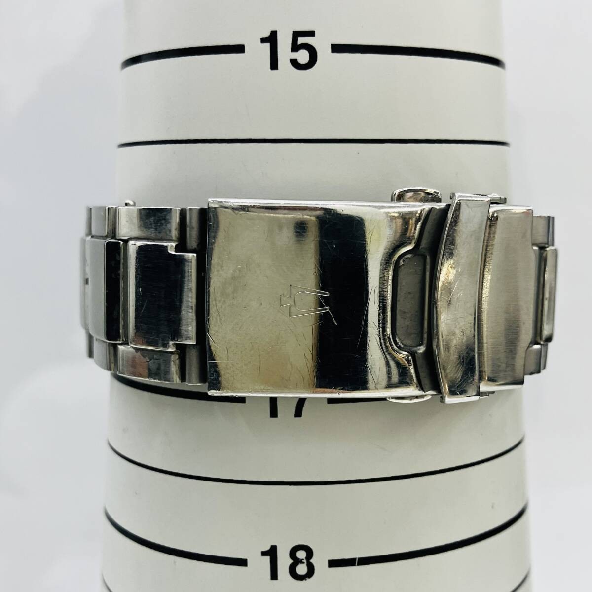 Bulova 96B272 Quartz Watch Timepiece Metal Band Scratch on Crystal Face