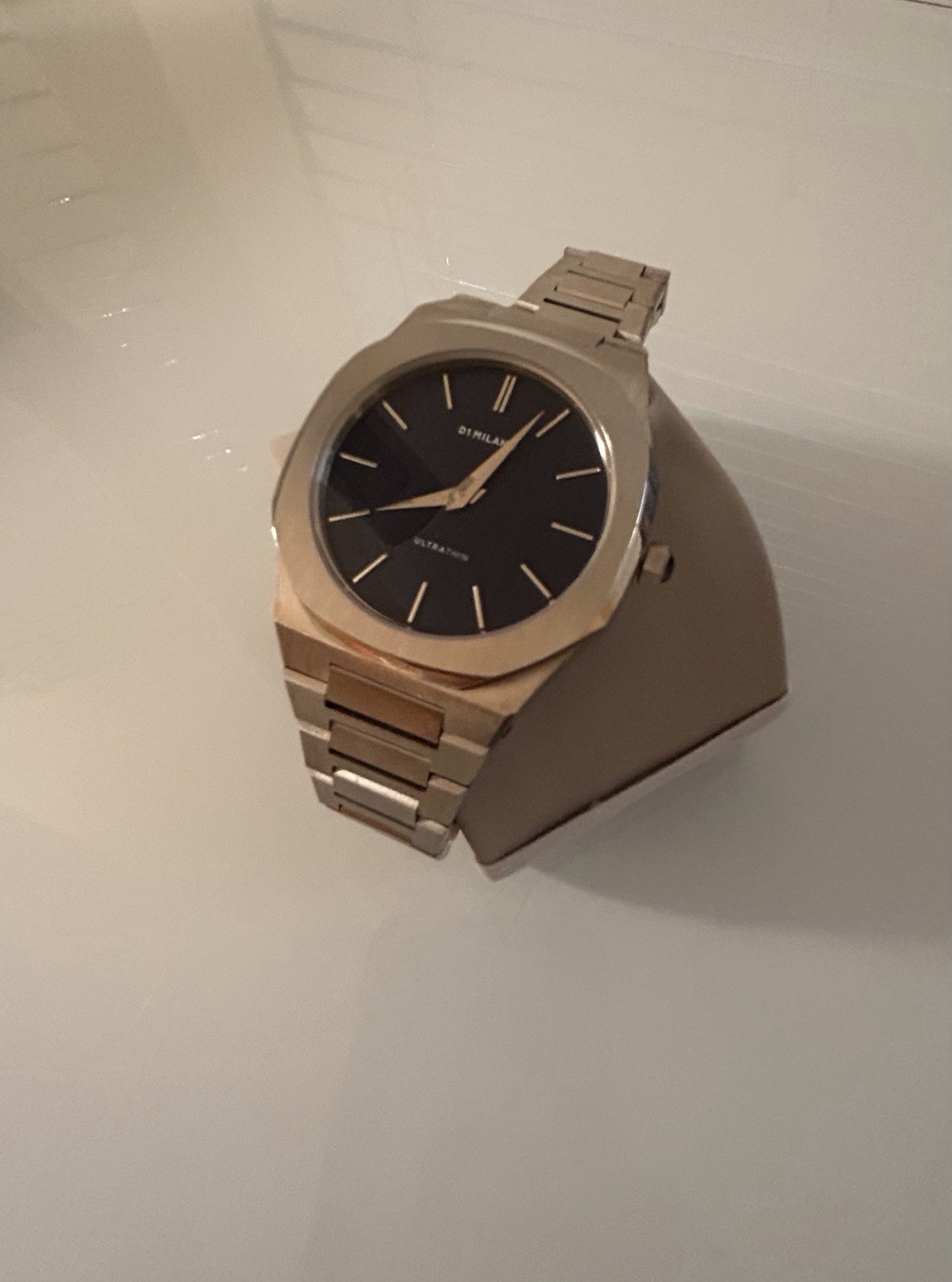 D1 Milano Ultra Thin Black Dial Silver Stainless Bracelet Quartz 5ATM Box Manual