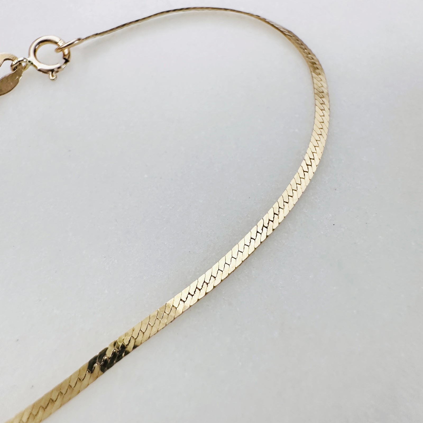 Solid 14K Yellow Gold Thin Herringbone Link Chain Bracelet, 1.3mm, 7″, 1g