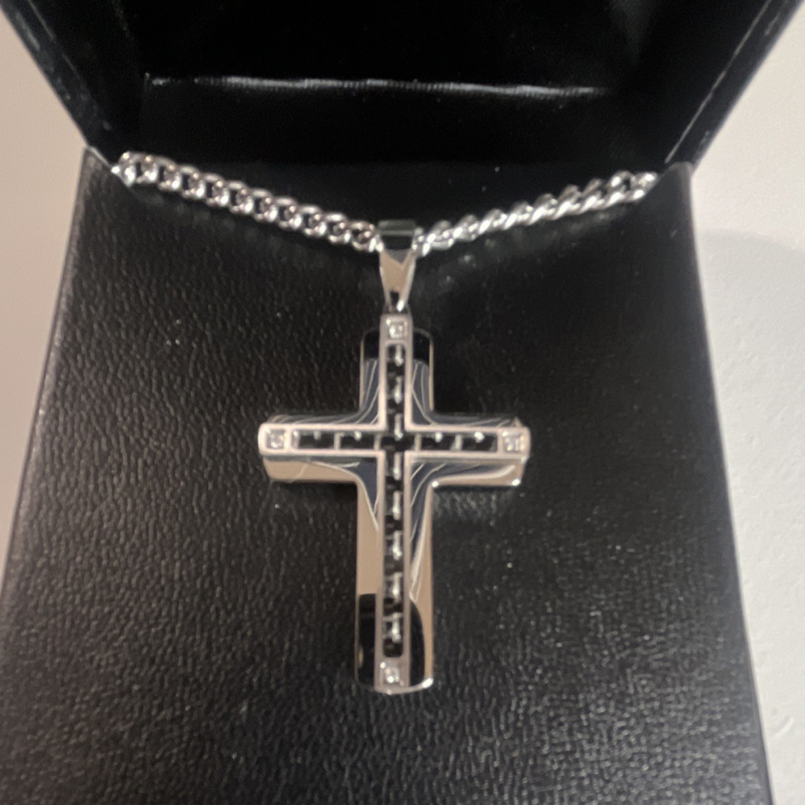 KOHLS Stainless Steel Carbon Fiber Accent Cross Pendant Necklace 24″