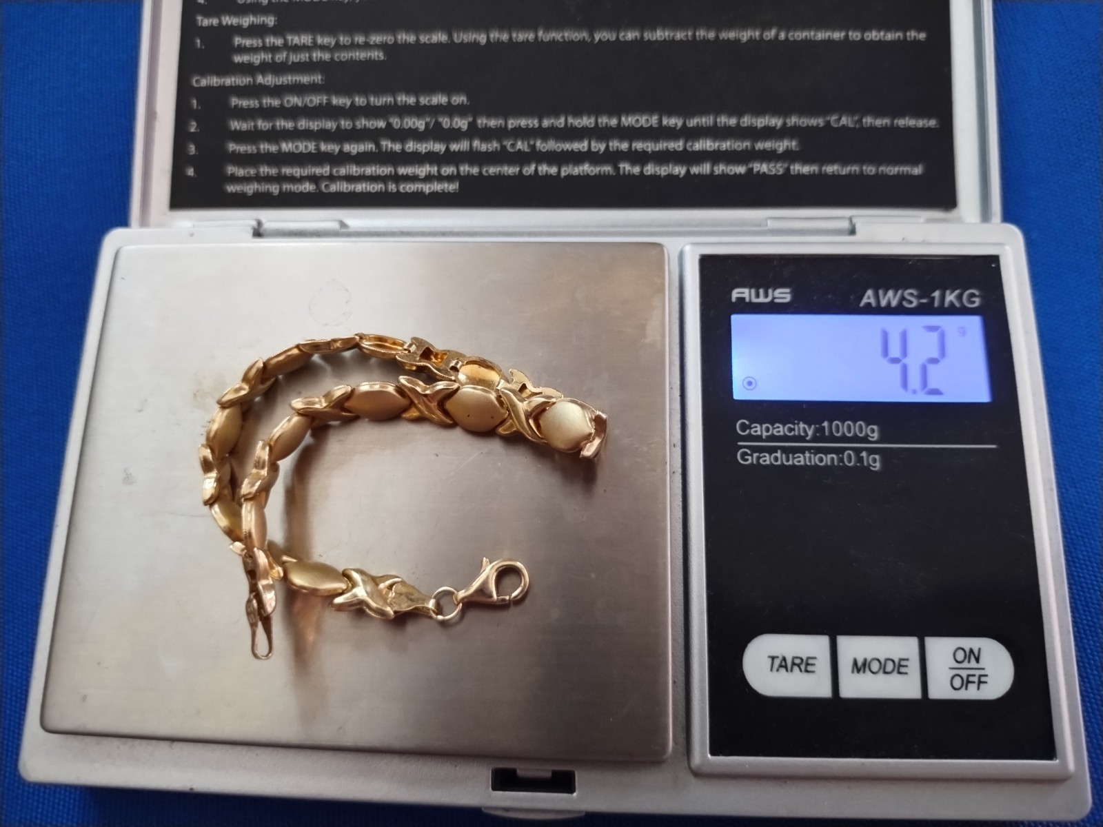 10k Gold, T&C Hugs and Kisses Bracelet 7.25 inch long.
