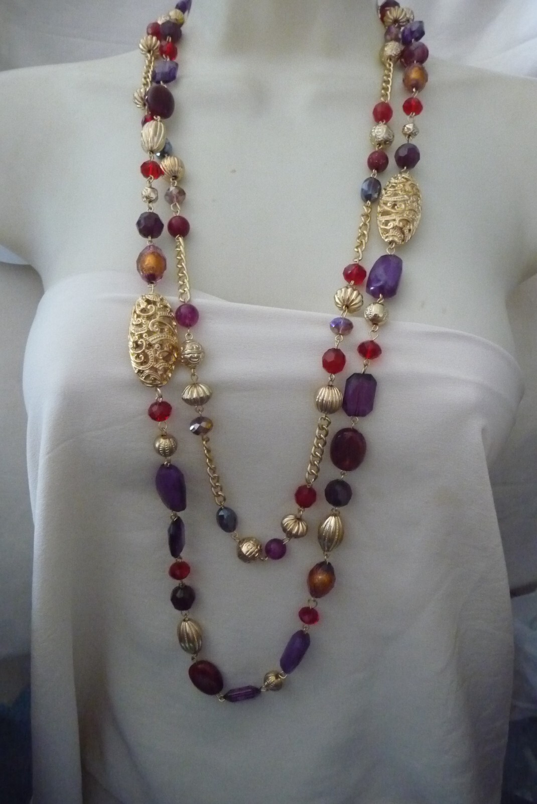 PURPLE RED BLACK GOLD TONE MULTI COLORS BEADS 18″L 2 ROWS NECKLACE #1415A