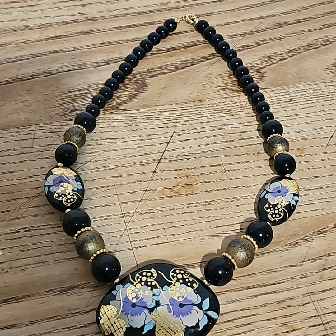 Vintage Handpainted Black Gold Lacquer Necklace Flowers Beaded Japan
