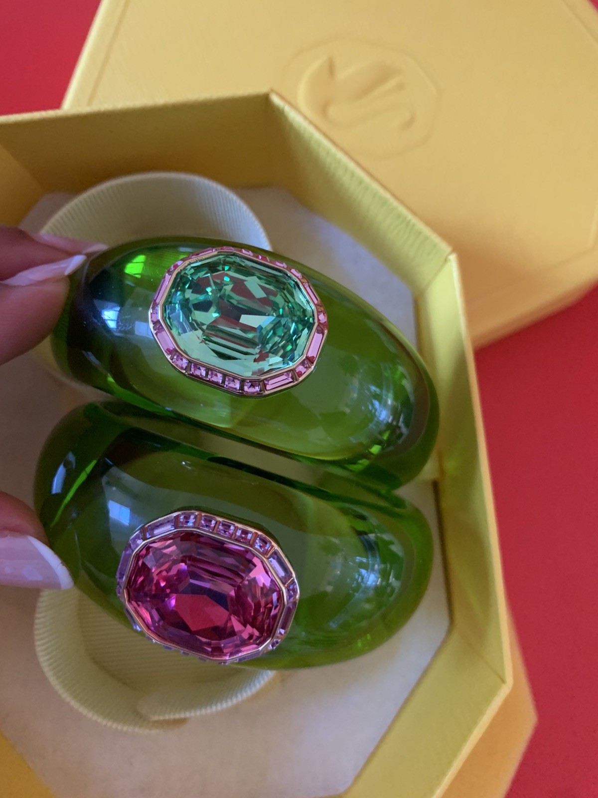 SWAROVSKI – DULCIS MIXED CUT, MULTI COLOURED, SET OF 2 CUFF GOLD TONE PLATED💕