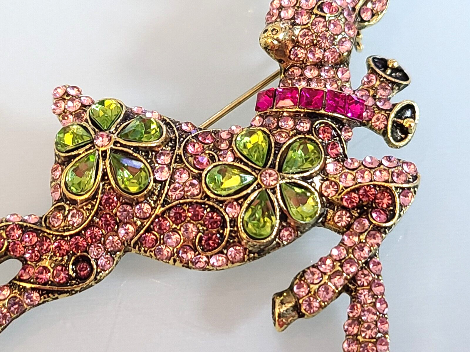 SALE UNBRANDED RARE PINK GREEN HEIDI DAUS “Pretty Prancer” Reindeer Brooch
