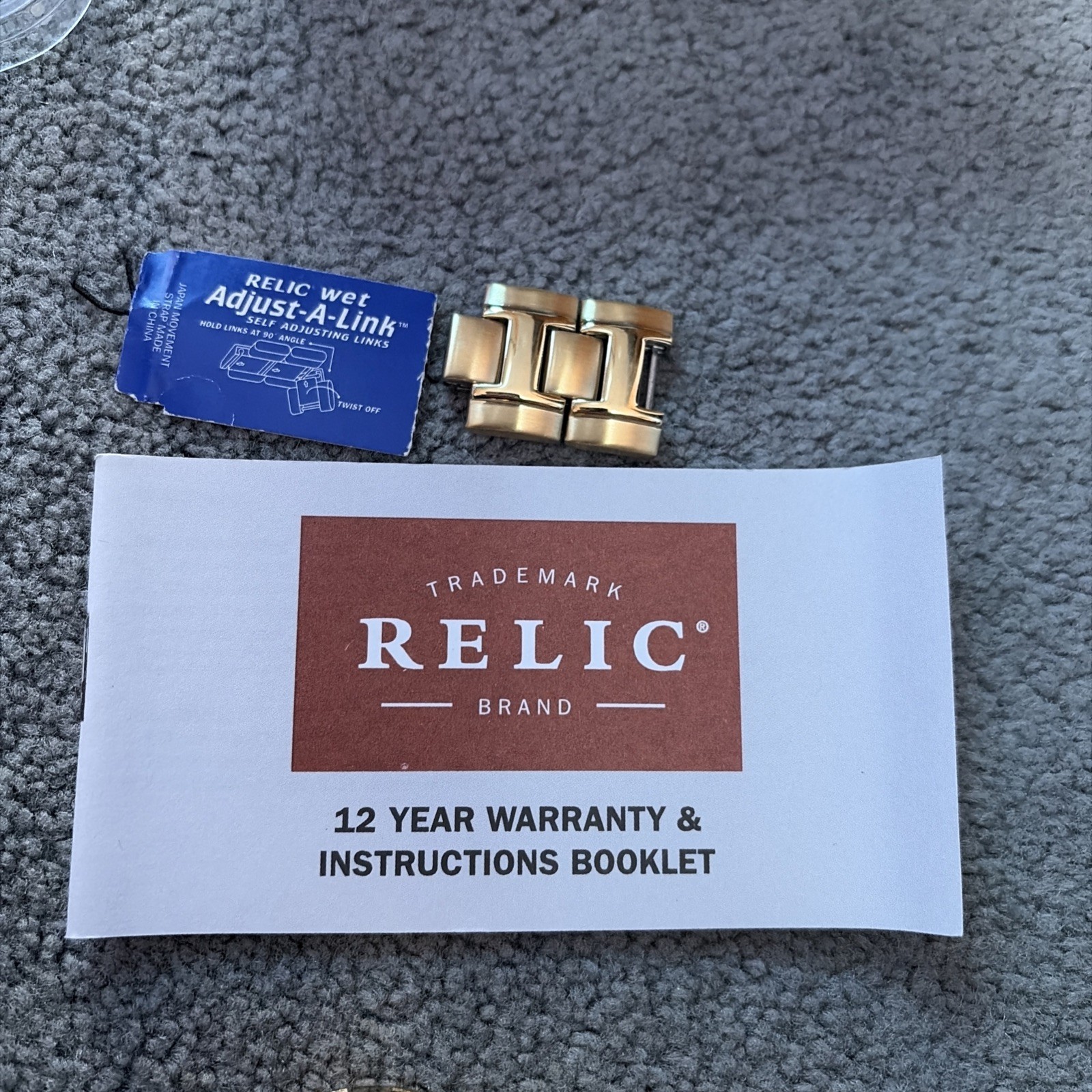 Relic Wet Men’s Wristwatch 50m/165ft With Box ZR11570 Gold Tone Stainless Steel