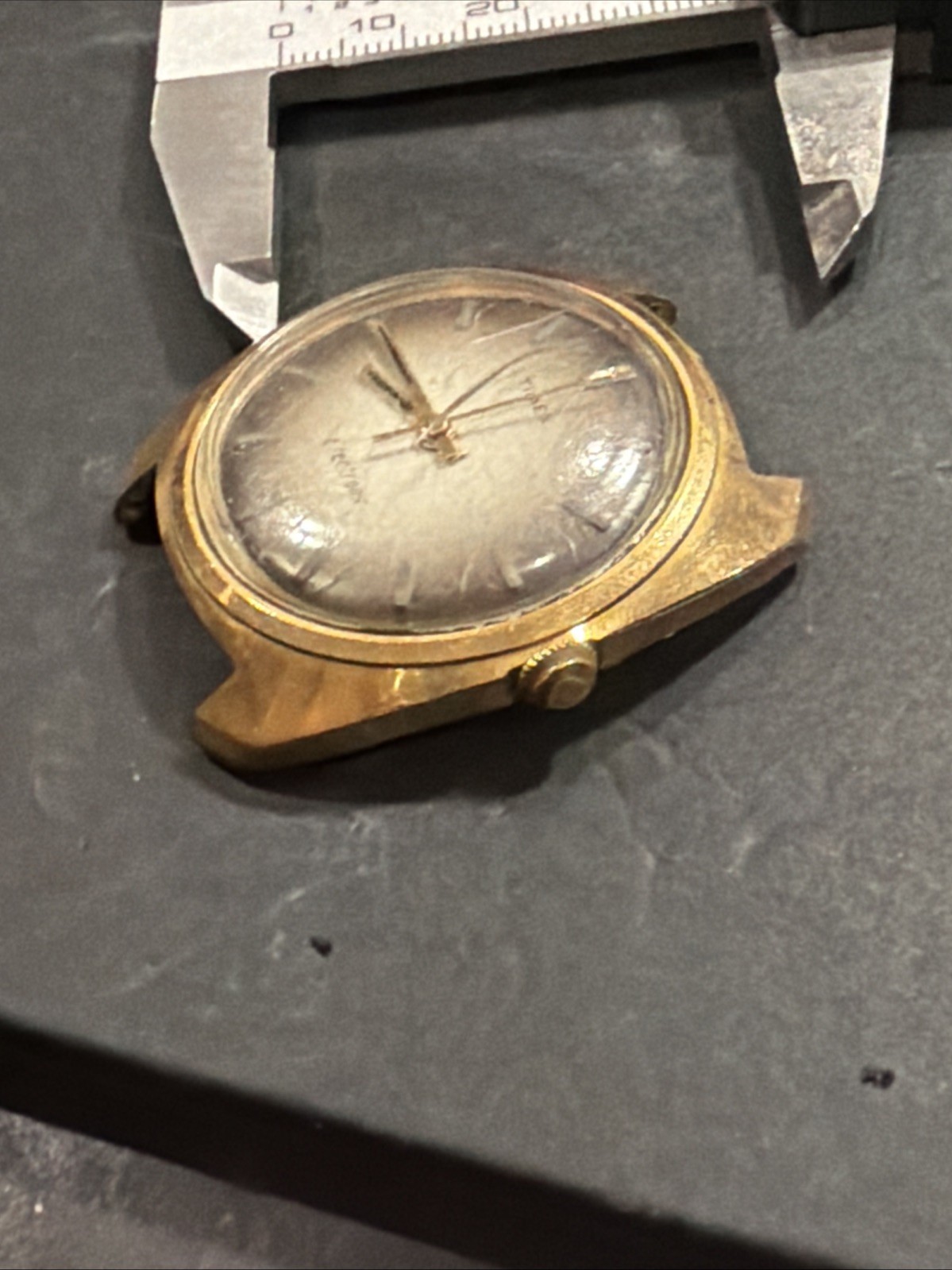 AJ21 VTG Timex Electric Dynabeat Watch Large Case GoldTone Parts Repair Restore