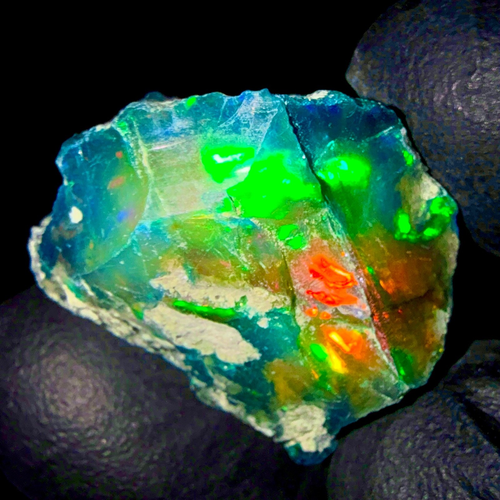 Ethiopian Fire Opal gemstone, Natural opal rough, Black Dry opal 20.5Ct 20×18 mm