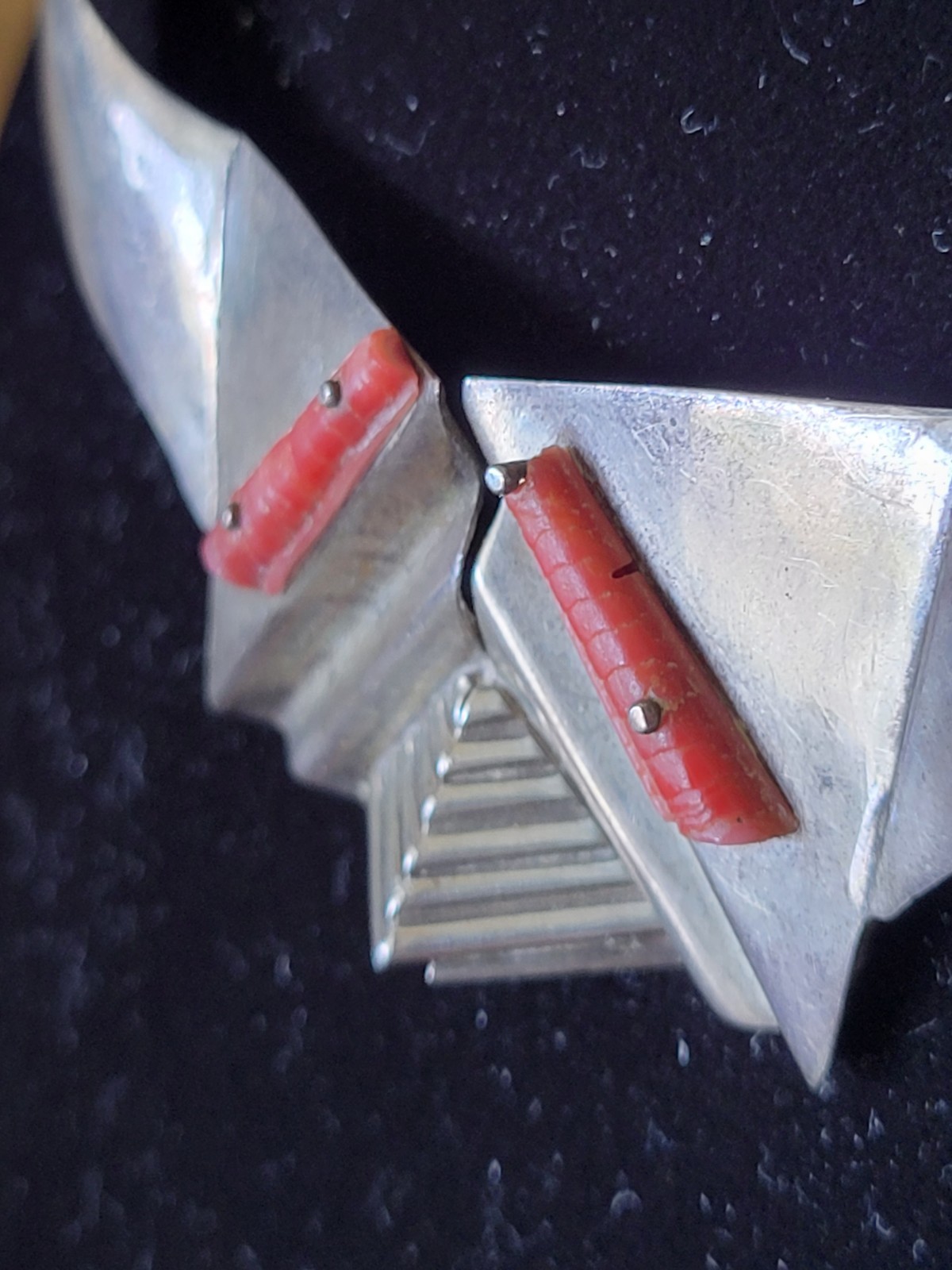 VINTAGE RARE ARTISAN MAYAN PYRAMID STERLING NECKLACE WITH CORAL CONES & EARRING